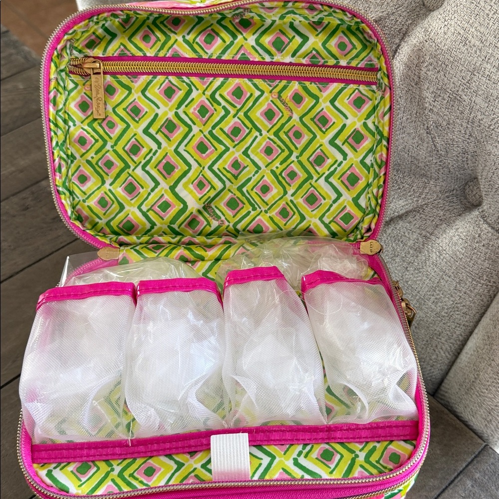Lilly Pulitzer for Target Travel cosmetic train case in "Fan Dance" print - Picture 5 of 7